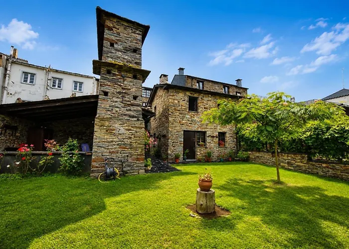 Apartamentos Los Castros