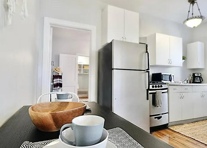 Relaxing 1 Bedroom Near Lower Greenville Free Parking