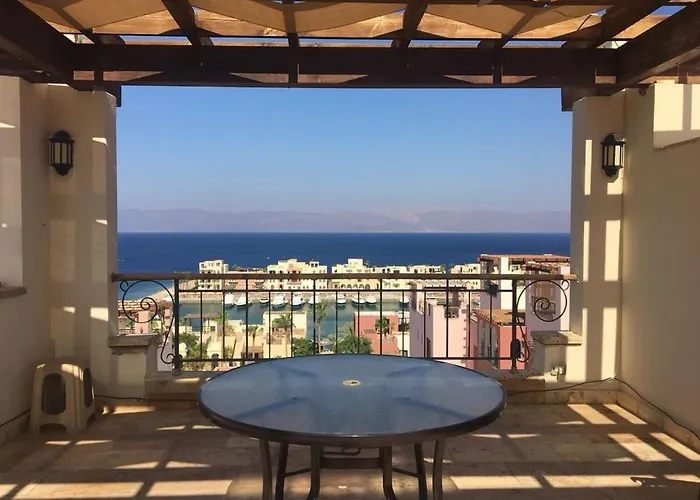Gorgeous Sea View Apartment - Tala Bay Resort, Aqaba