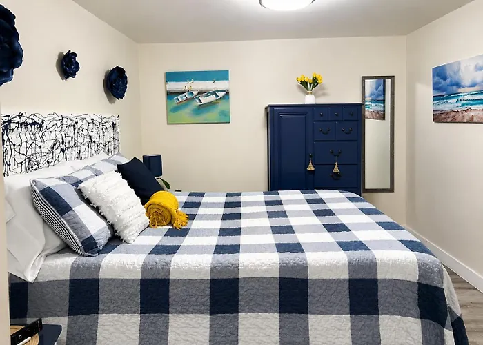 Little Havana Apartment With Patio Free Parking Near Airport