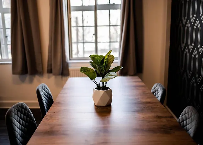 Urban Escape - Stylish 3Bedroom In Watford Center