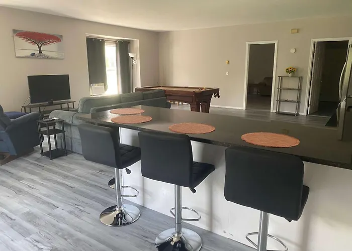 Private Apartment In Southbury 101
