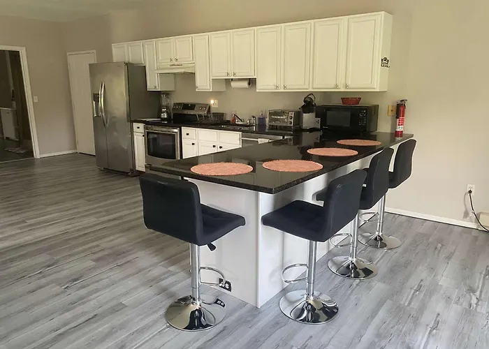 Private Apartment In Southbury 101
