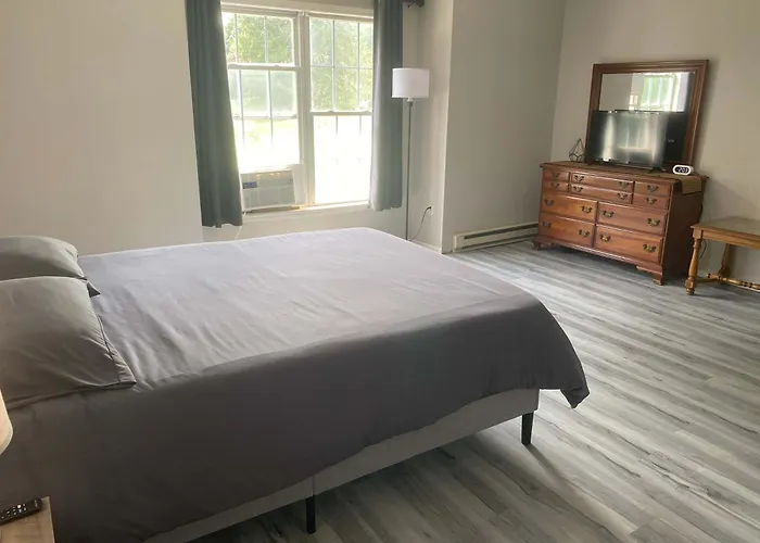 Private Apartment In Southbury 101