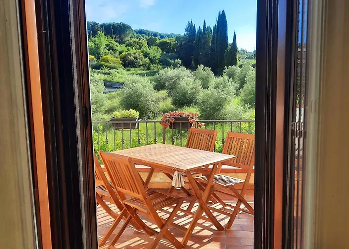 Incantevole Casa Toscana Con Travi In Legno, Ampia Terrazza E Vista Sulle Colline