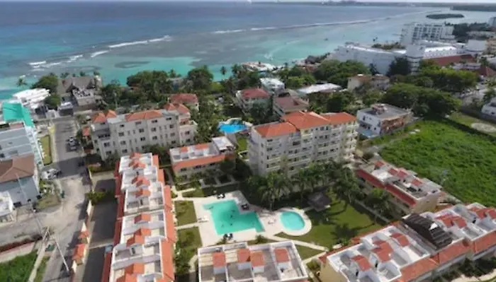 Residencial Las Palmeras De Willy Boca Chica