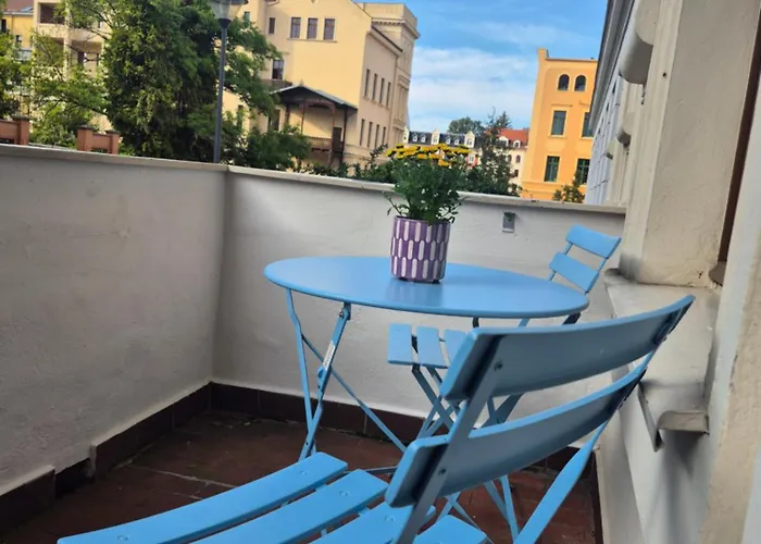 Enjoy Goerlitz Augustastrasse Parkplatz Und Balkon