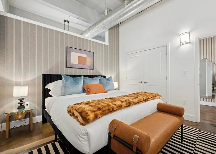 Large Studios, 1Br, Free Parking Gym, Game Room