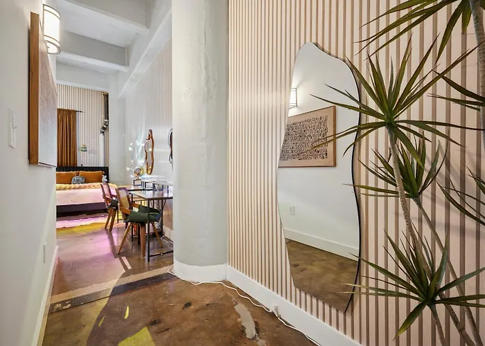 Large Studios, 1Br, Free Parking Gym, Game Room