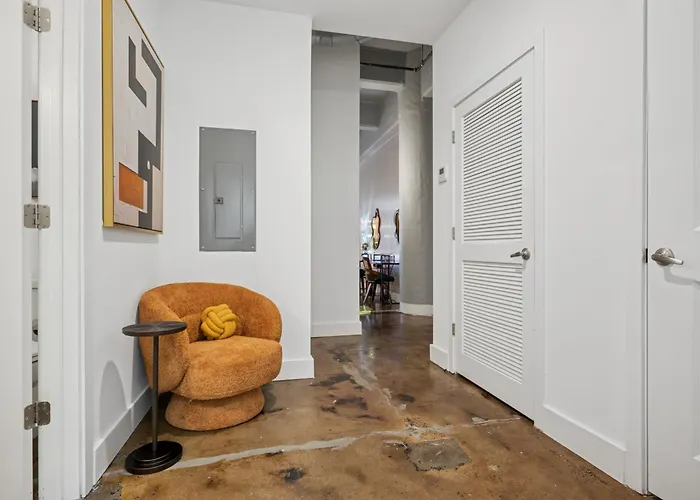 Large Studios, 1Br, Free Parking Gym, Game Room