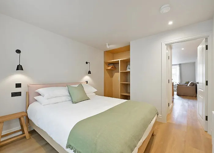 Leworth Apartments, Windsor
