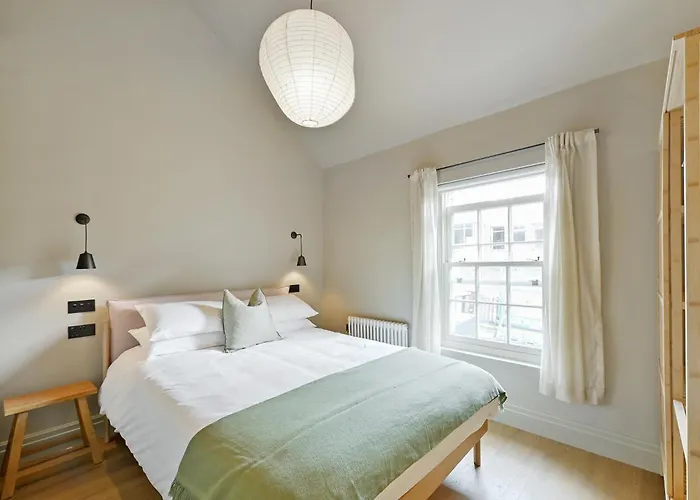 Leworth Apartments, Windsor