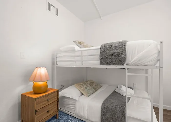 Walk To University Of Austin 3Br, Sleeps 8 Free Parking 10 Mins To Downtown