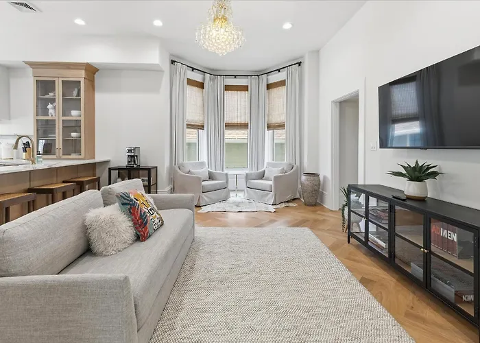 Spacious Fully Renovated Home In Dt Lafayette