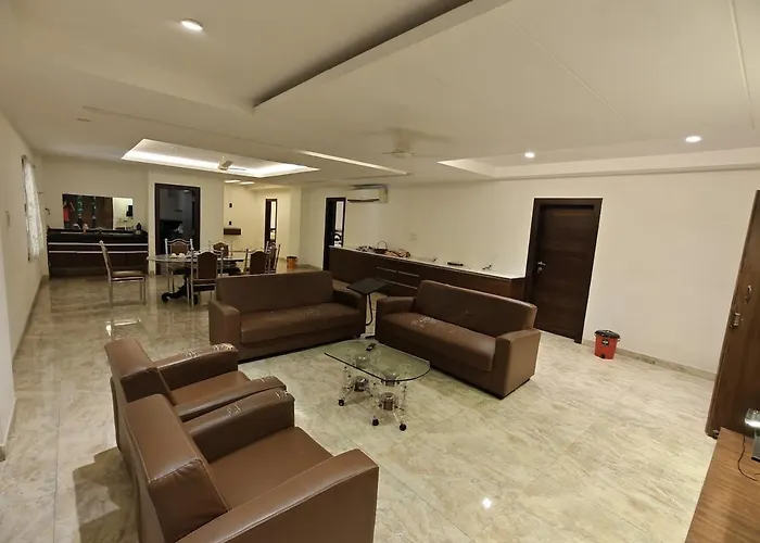 Spacious 3Bhk Premium Flat At Prime Are