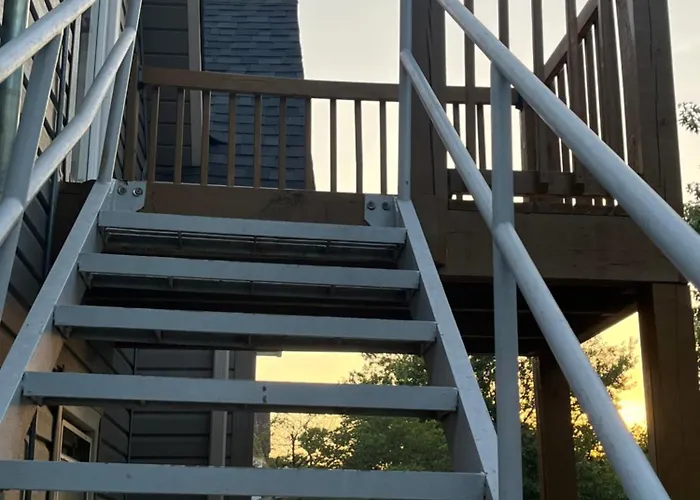 Treehouse Oasis