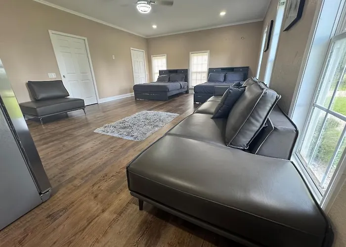 4G The Modern Golf View Luxury Suite
