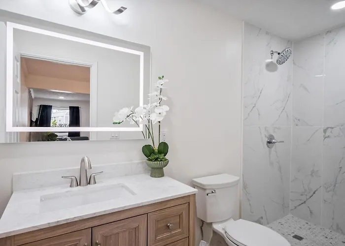 Cosmopolitan Studio A Fresh & Stylish Stay