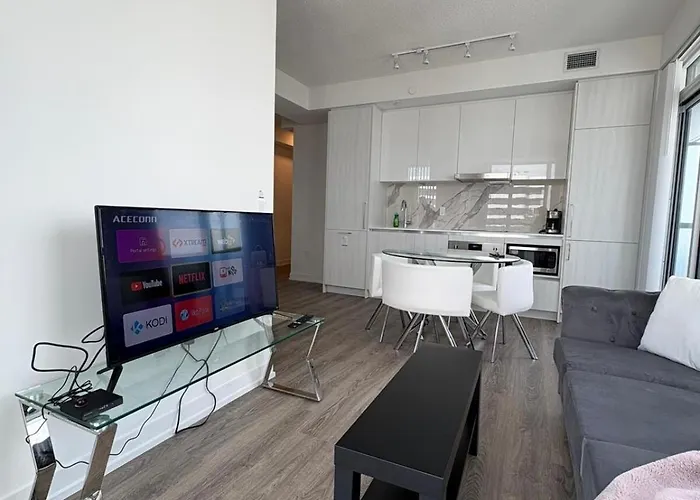 Modern Furnish 1Br Plus Den Condo In Vaughan Ontario