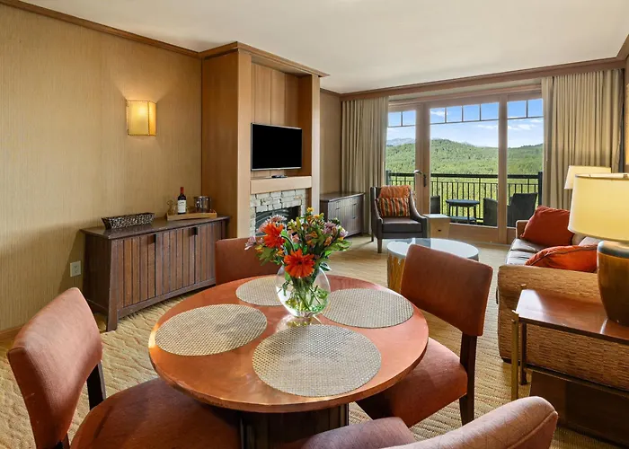 2045 Spectacular River View 2 Private Balconies