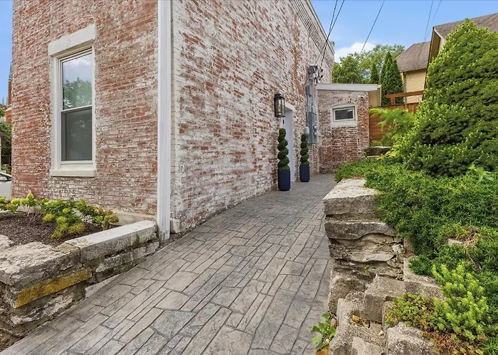 Spacious Fully Renovated Home In Dt Lafayette