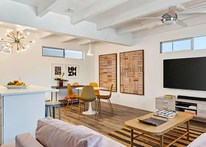 The Wesley By Avantstay Mid-Century Modern Oasis With Pool