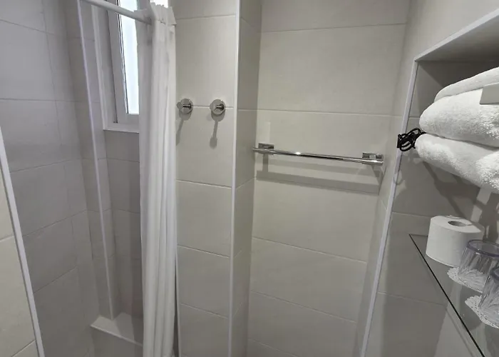 Ava Rooms