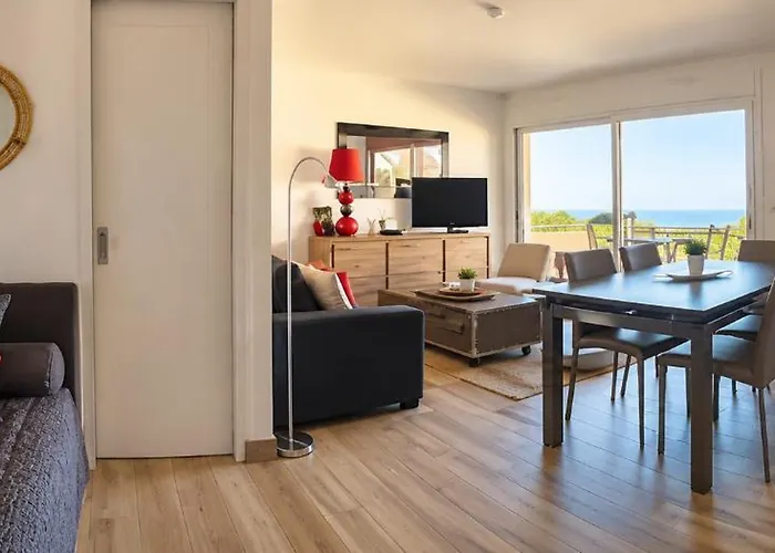 Appartement, Vue Mer A 150M De La Plage