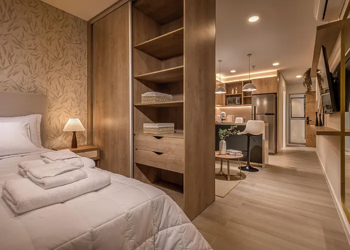 Houze Residences - By Ava Rentals