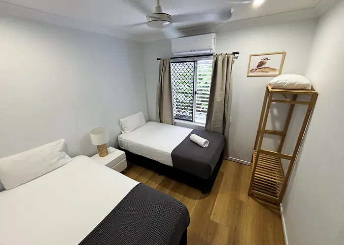 Palm Cove Studio Apartments