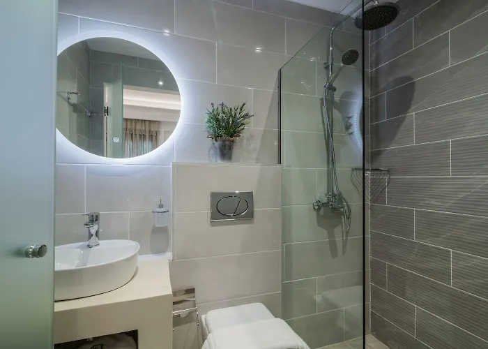 Suncourt Lux Rooms