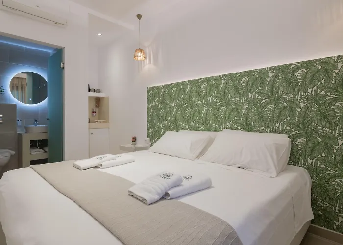 Suncourt Lux Rooms
