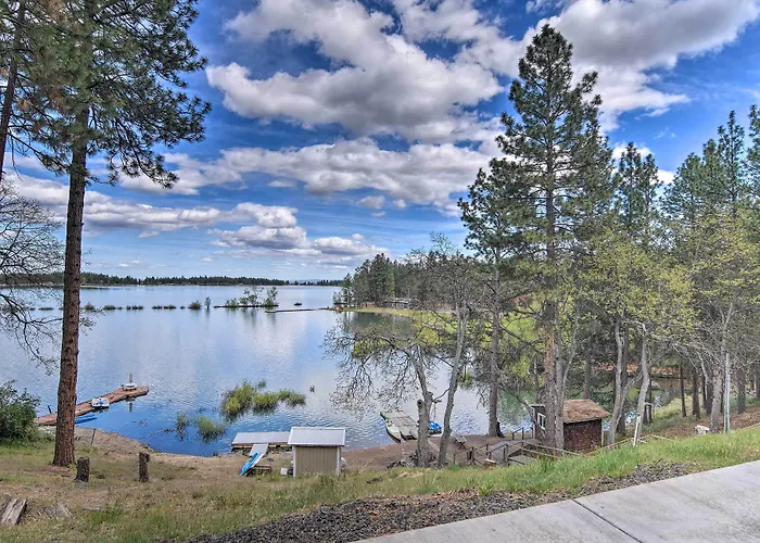 Hidden Gem: Dock & Views On Pine Hollow Reservoir!