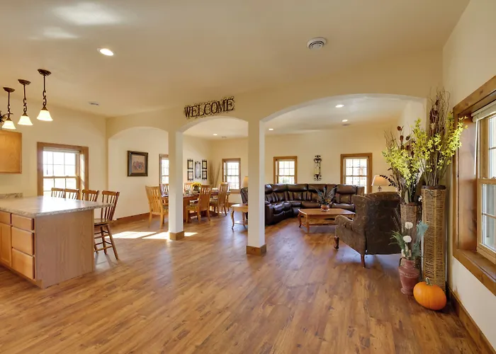 'Mcjugger'S Loft:' Walk To Lake, Park, Restaurants