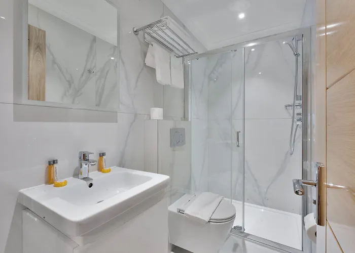Cleveland Residences Kensington