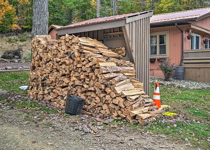 'James West' Apt W/ 50 Acres Near Raystown Lake