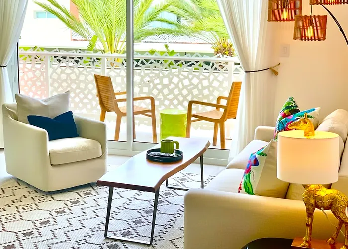 Cayman Luxury Rentals At The Grove