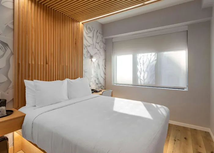 Cheap hotels Best Western Plus Soho