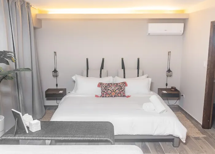 Tradewinds Apartments Simpson Bay