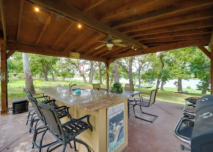 Cozy Casita & Cabana On Lake Marble Falls!