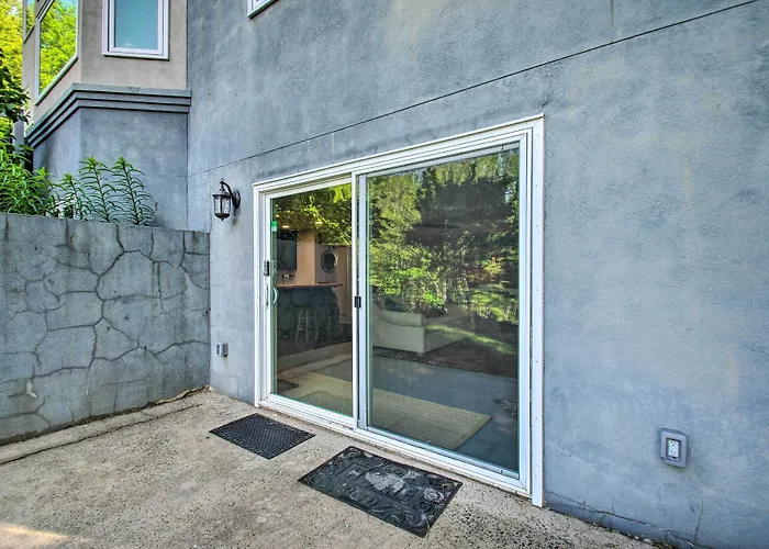 Renovated Studio On 5 Acres - Near Vineyards!