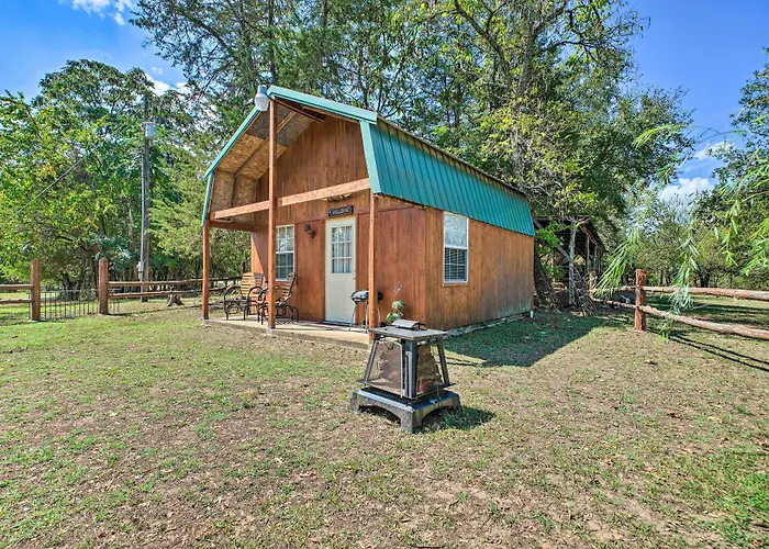Hand-Built 'Black Fork Cabin 2' W/ Fire Pit!