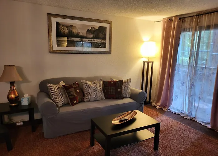 Lovely One Bedroom Condo With Indoor Fireplace.