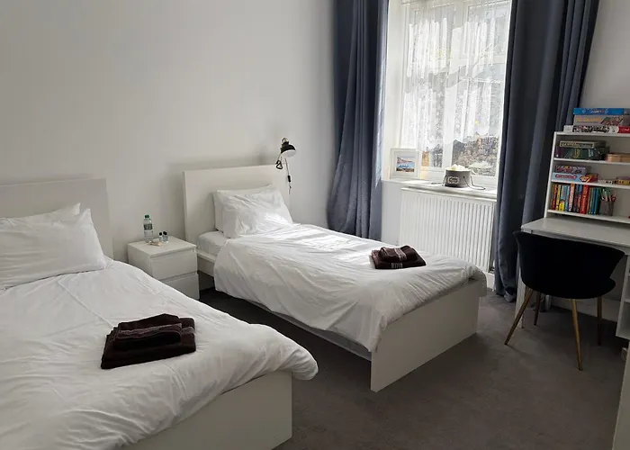 2 Bedroom Apartment Ground Floor Eastbourne Town Centre