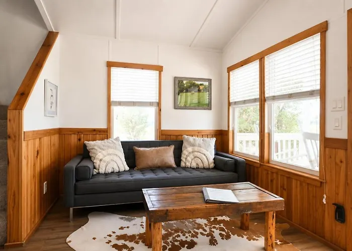 Farm Stay, Hot Tub, Views, Golf Cart Rental