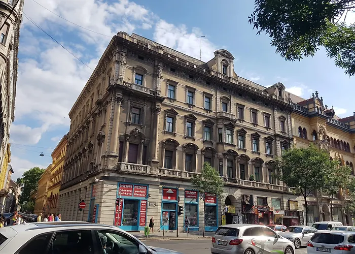 Budapest Holidays Residence