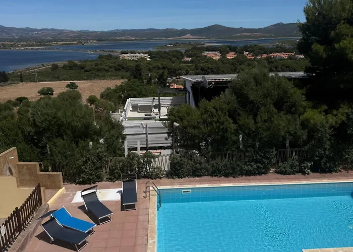 Aetòs Home Porto Pino hill