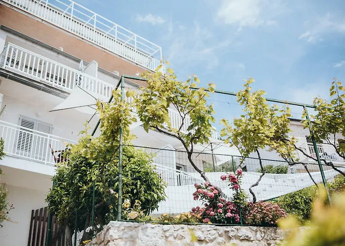 Apartments And Rooms Bonkan Hvar