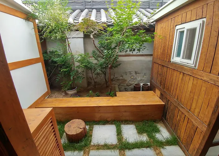 Bed and Breakfast Sophia Hanok Guesthouse