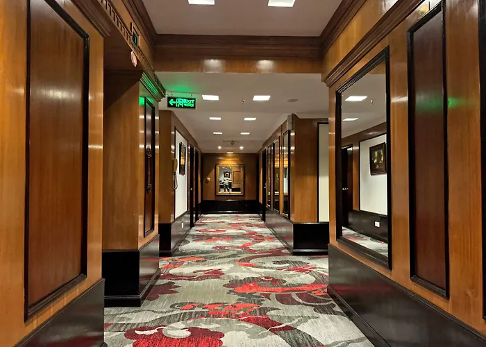 Hotel Sarina